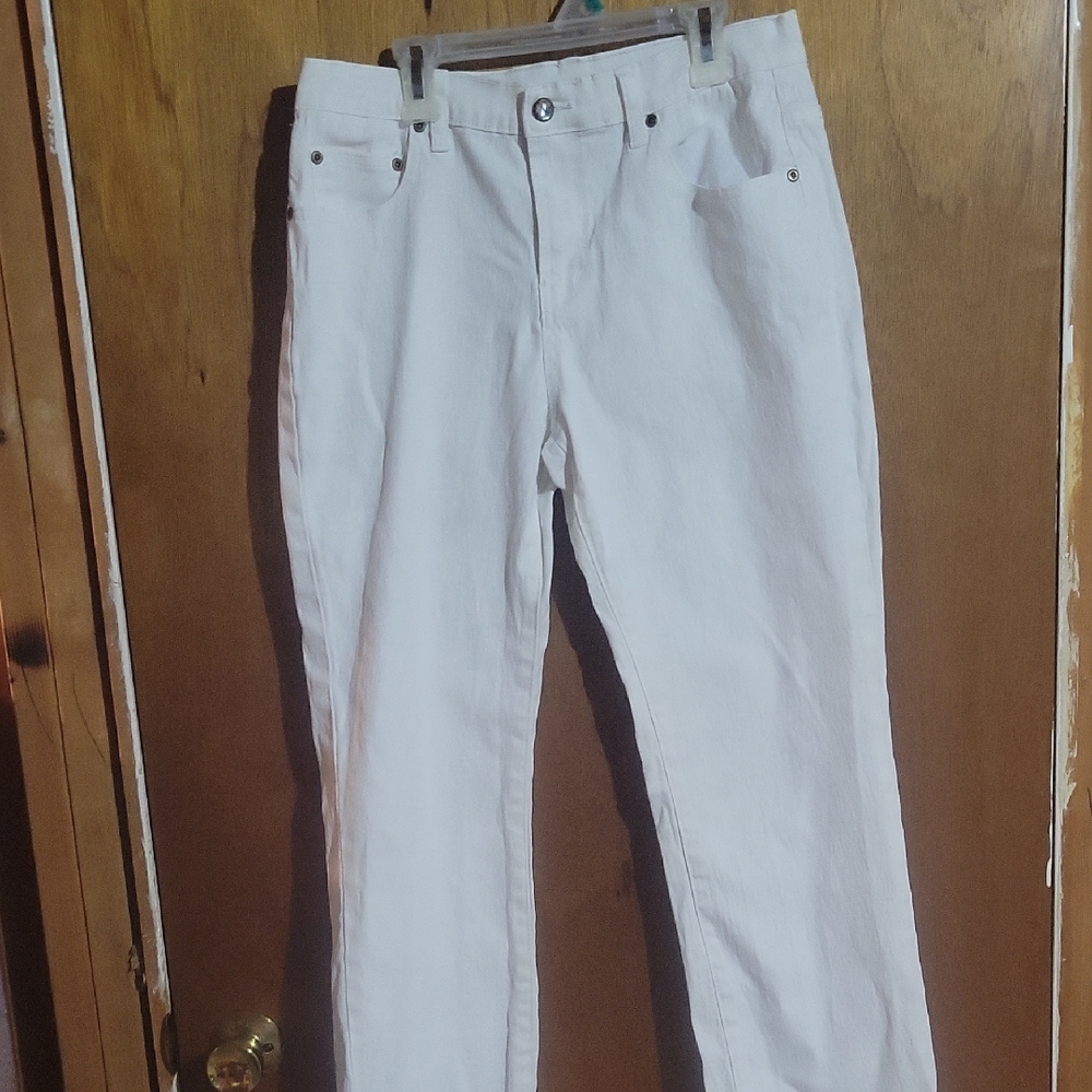 Diane Gilman Women's Classic White Straight Leg Jeans